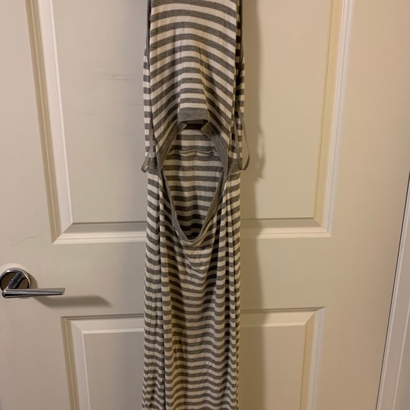 Monteau Grey and White Striped Long Open Back Dress - S - Picture 3 of 4